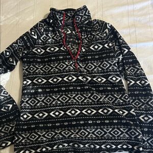 Eddie Bauer Black and White Geometric Fleece